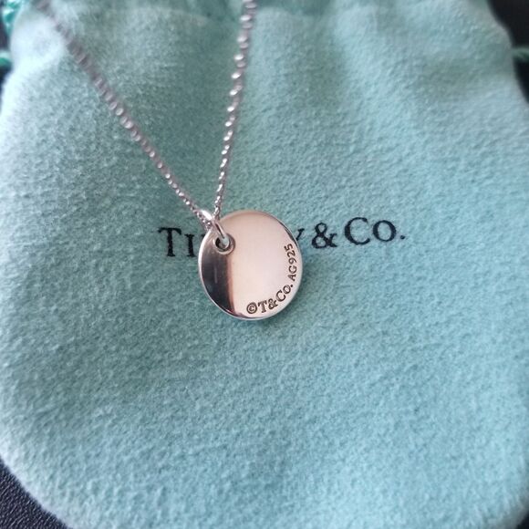 Tiffany & Co. Initial Letter 'P' Necklace - Picture 8 of 8